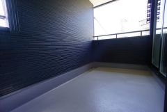 2階のインナーバルコニーは、テーブルセットを設置して気軽に外で朝食やお茶など楽しむセカンドリビングとしても利用できます。