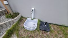 お車の洗車や外壁のお掃除をする際に便利な外水栓。