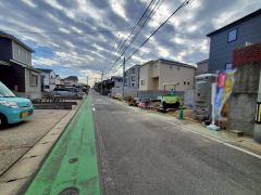 住人以外の車の進入も少なく、小さなお子様を持つご家庭にも安心です。