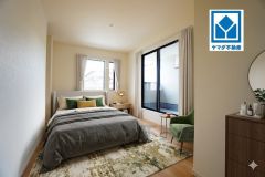 家具はイメージです。ご夫婦お二人のプライベートシーンを演出する寝室は、大容量のウォークインクローゼット付き。