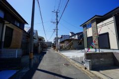 大型車の通行が少なく、騒音や振動が少ないので静かで快適な生活を送れます。