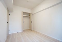 住む人のこだわりを活かす洋室＾＾広めのクローゼットもあり荷物もすっきり片付けられ、ゆとりのある暮らしが出来ます＾＾
