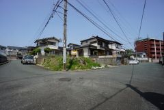 日当たりの良い角地。落ち着いた住宅地内で快適な生活を実現してみませんか。