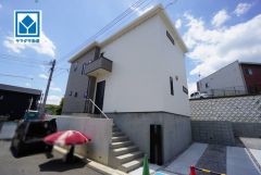 地球に優しいオール電化住宅でエコな暮らしを＾＾駐車スペースはゆとりある3台分を確保。最新の設備で気持ちの良い新生活を送りませんか。