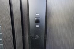 万が一落としてしまっても町の鍵屋さんなどでは簡単に合鍵を作ることができないので、防犯性が高く安心です。
