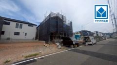 現地（2025年8月）撮影。2路線利用可能で都心へのアクセスの幅が広がります。毎日の通勤・通学・買い物がしやすく、快適に過ごせます。