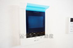 防犯性、セキュリティ対策に安心できるテレビモニター付きインターフォンです。セールスマン対策にもなり安心できます。