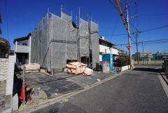 現地（2026年2月18日）撮影。大型車の通行が少なく、騒音や振動が少ないので静かで快適な生活を送れます。