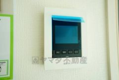 防犯性、セキュリティ対策に安心できるテレビモニター付きインターフォンです。セールスマン対策にもなり安心できます。